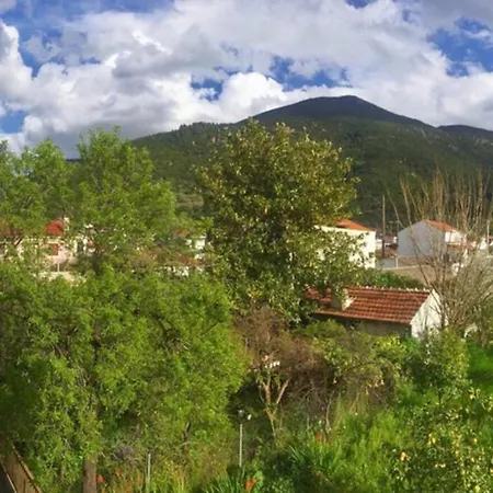 Alexi's Apartment. 1 Minute Walk To The Beach. * Σάμη